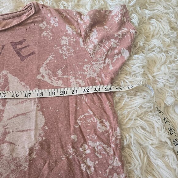 Magnolia Pearl "What You Love" Kitty Tee with Appliques - Picture 5 of 7